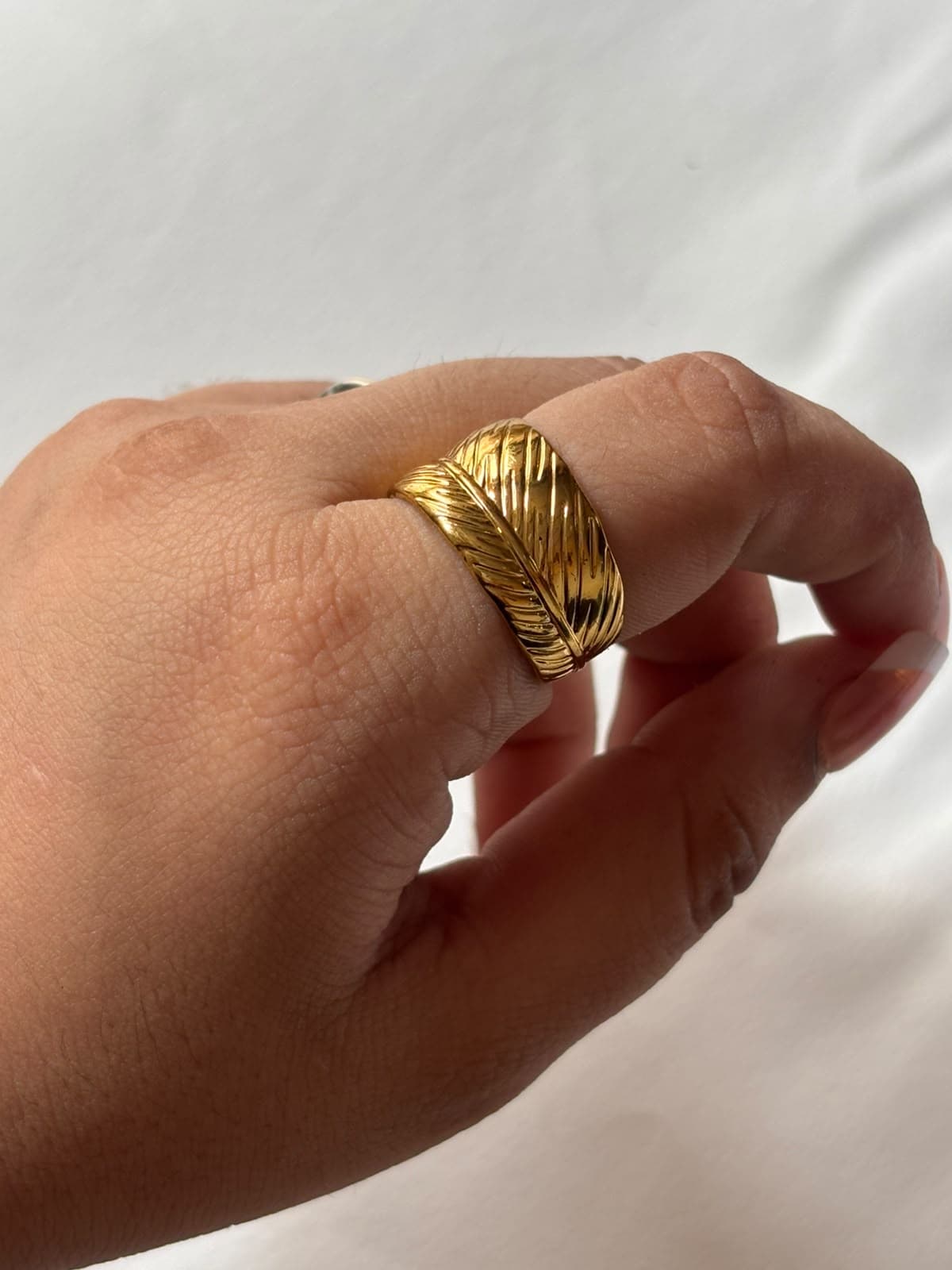 Feather rings thumbnail 2