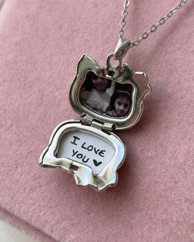 Kitty Keepsake pendant thumbnail 2