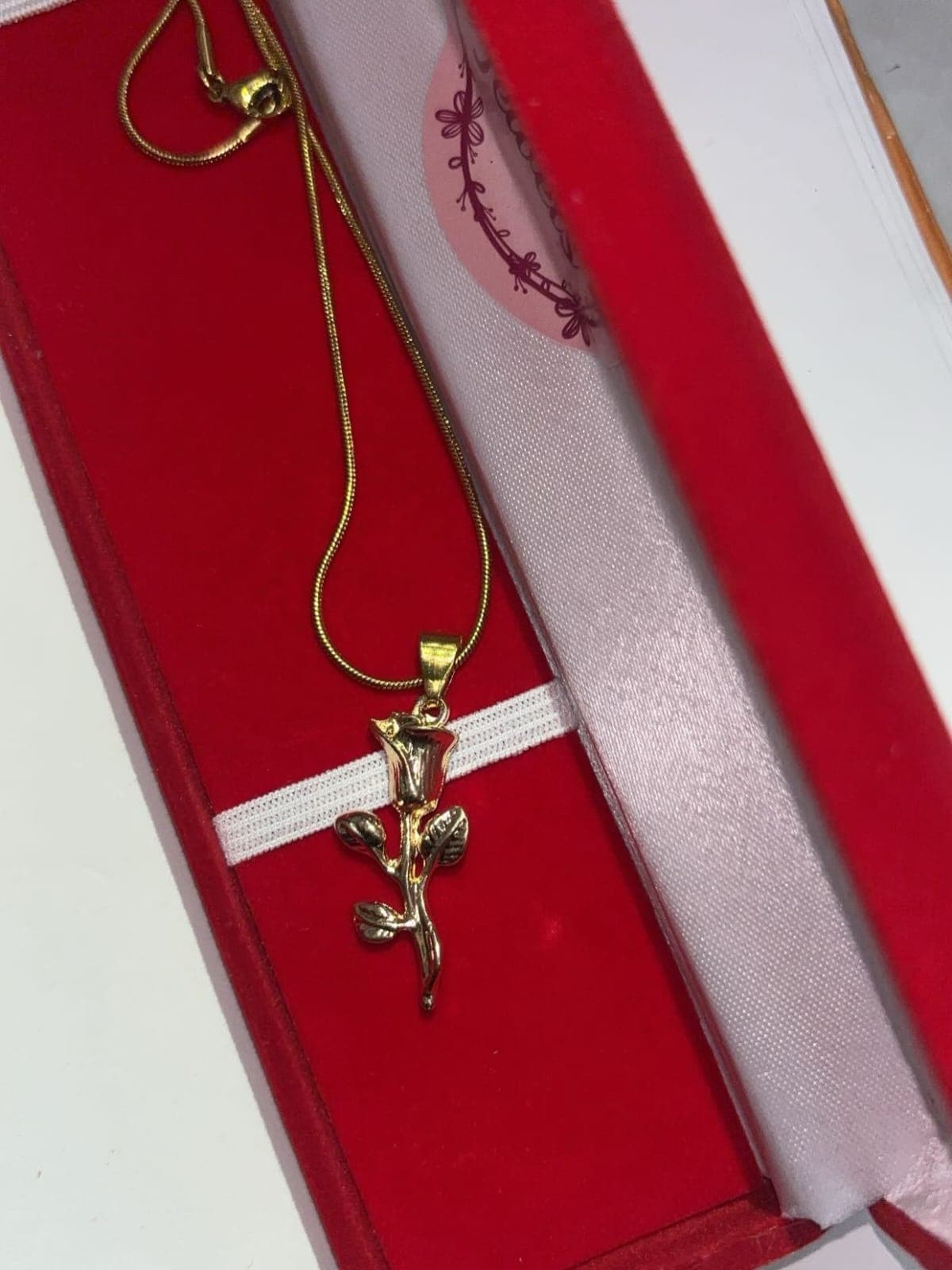 Rose glow necklace thumbnail 2