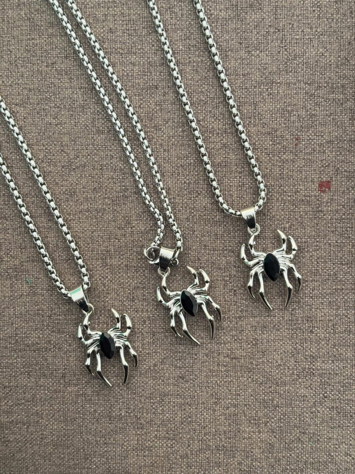 Spidey necklace thumbnail 2