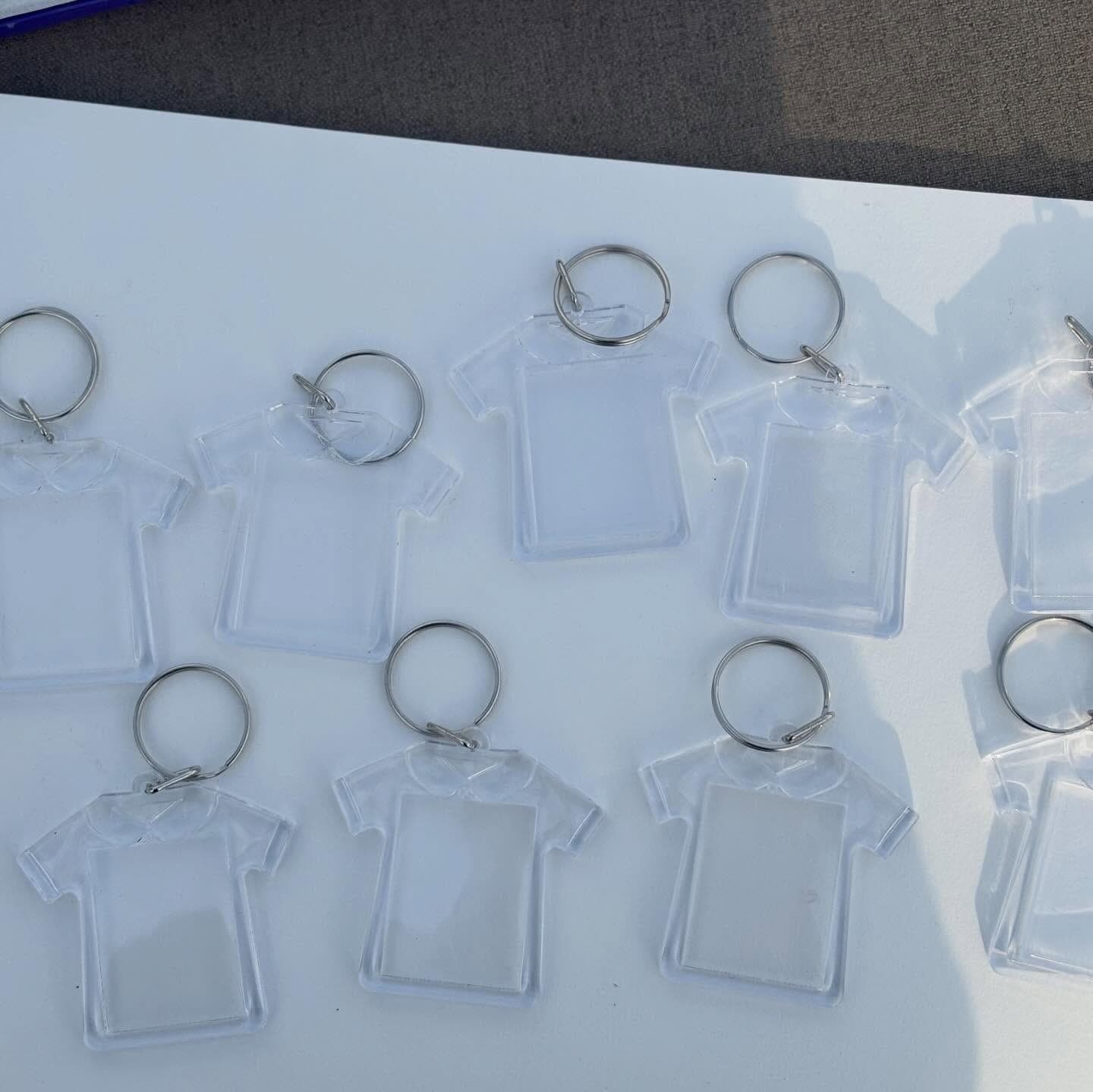 Tiny tee keychain thumbnail 3